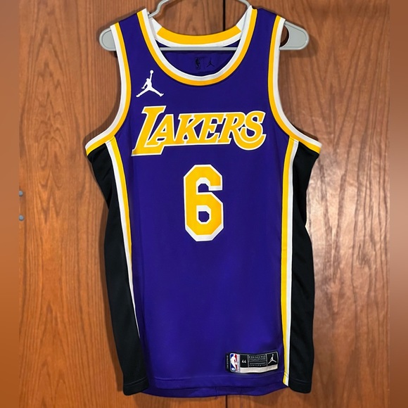 Jordan Other - Used Lebron James Lakers Jersey - Men’s Medium
